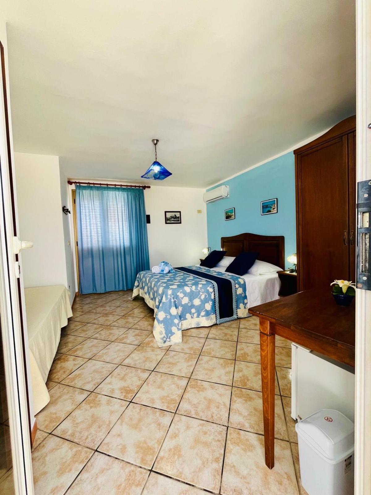 Hotel Giglio Lampedusa Bagian luar foto