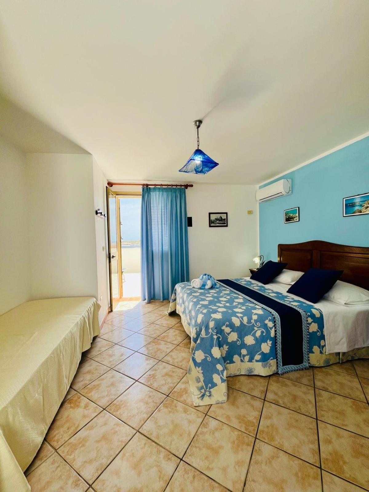 Hotel Giglio Lampedusa Bagian luar foto