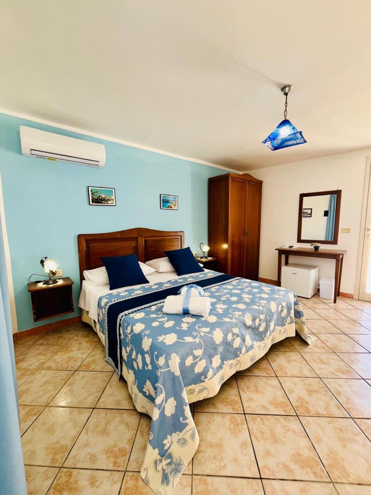 Hotel Giglio Lampedusa Bagian luar foto